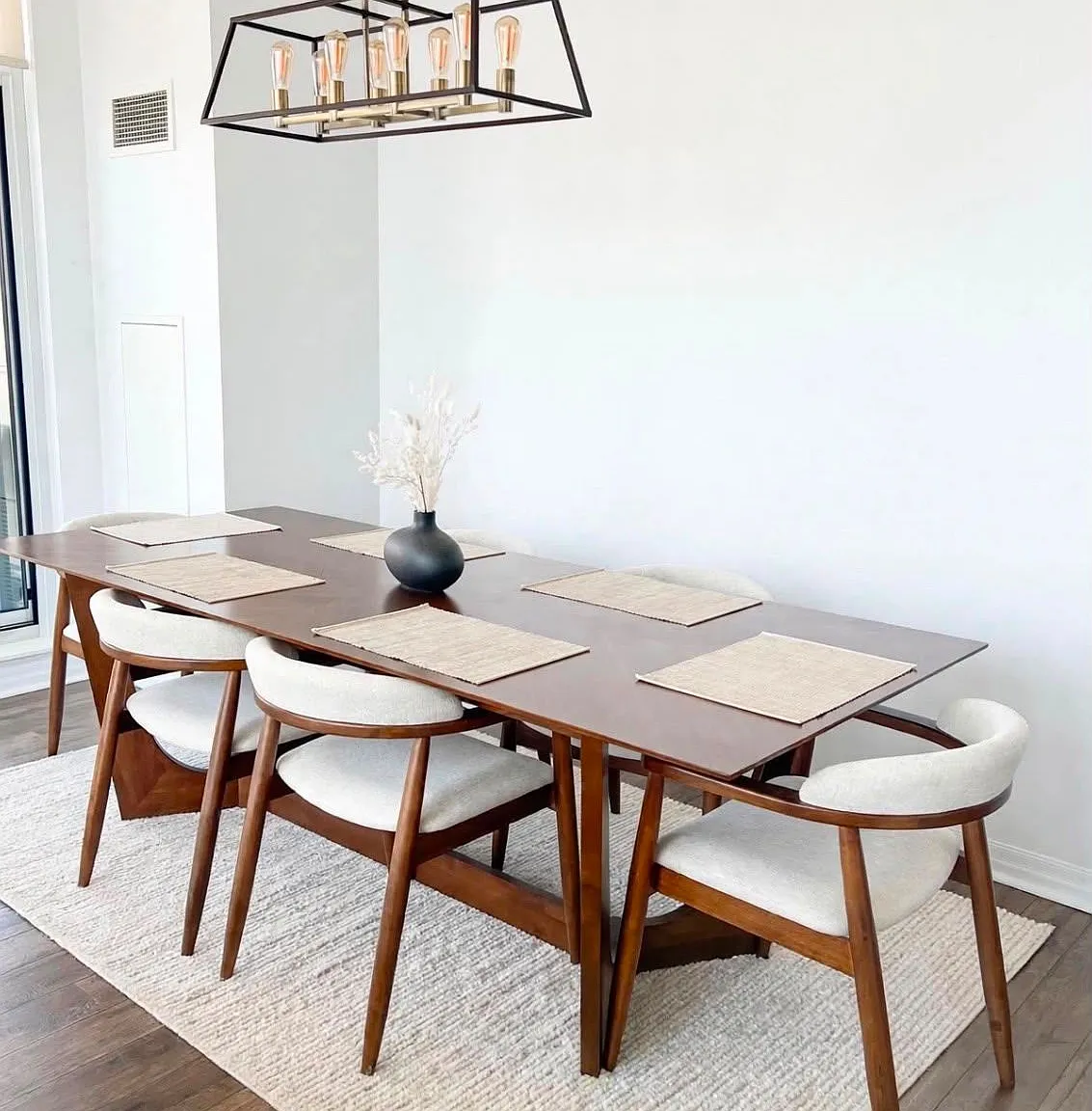 Eve Condos — Photo 3