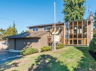 1043 3rd Ave S, Edmonds, WA 98020