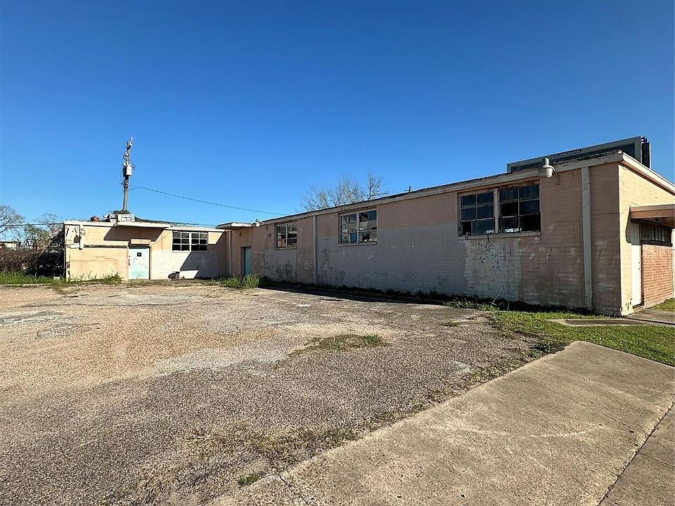 1st image of 8243 Telephone Rd