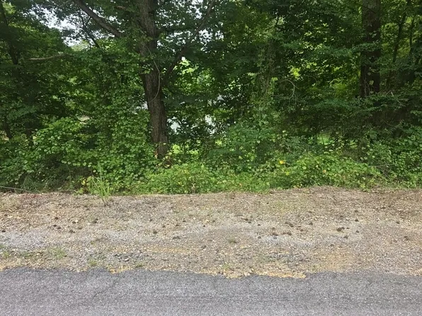 1040 Shady Grove Rd, Boaz, AL 35956