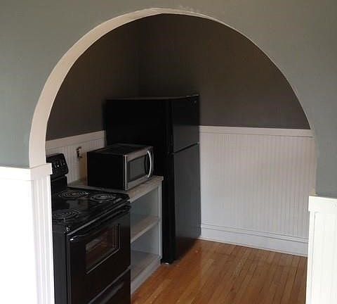 5th image of 708 W Water St