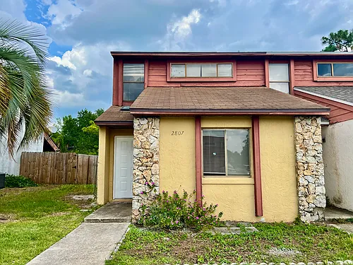 2807 Hunt Club Ln Photo 1