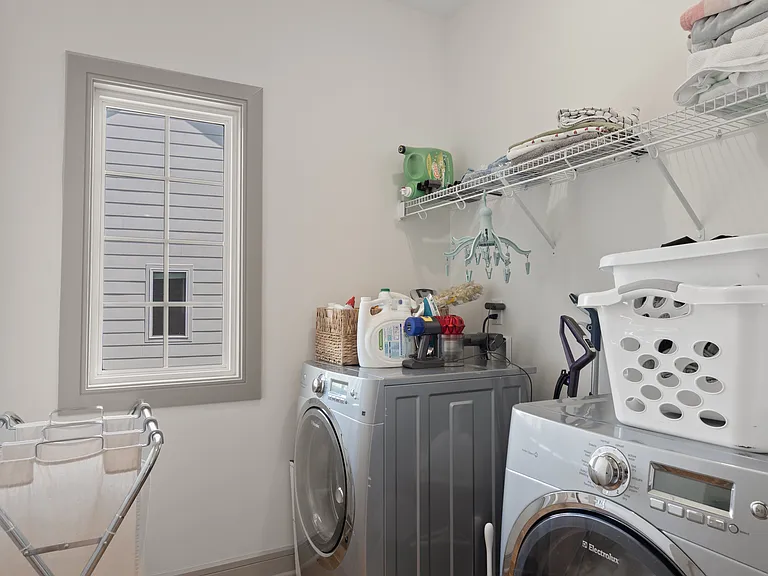 516 Shanti Dr — Photo 23
