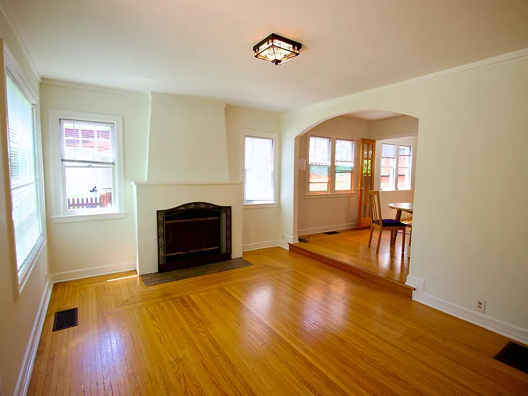 212 Gilbert Ave — Photo 13