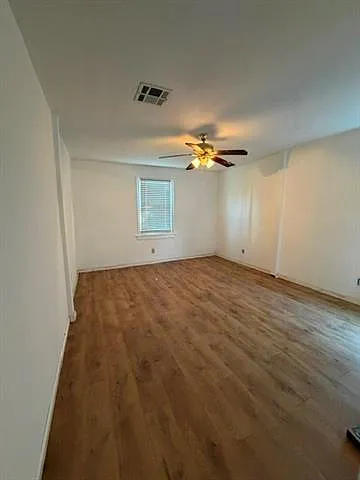 3 bed, 2.0 bath, 1329 sqft, $1,950 — Photo 3