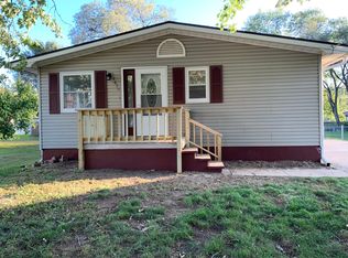 1414 Hillview Dr, Pekin, IL