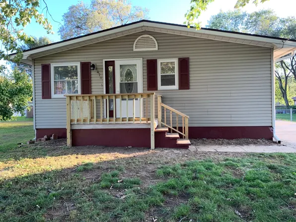 1414 Hillview Dr, Pekin, IL 61554