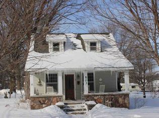 503 Sherman St, Charlevoix, MI 49720