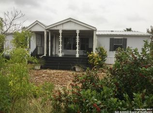 196 Ridge Run Dr, Seguin, TX 78155