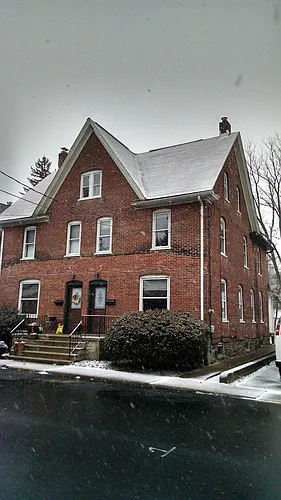 506 Brown St Photo 1