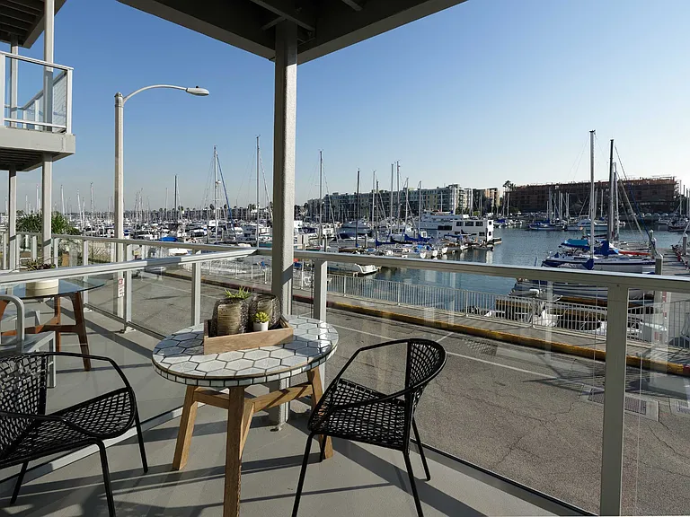 Wayfarer Apartments + Marina — Photo 20