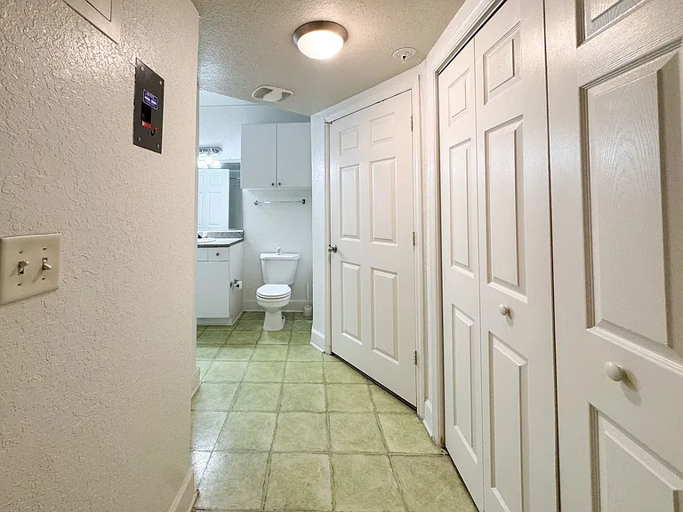 202 E South St #3047 — Photo 6