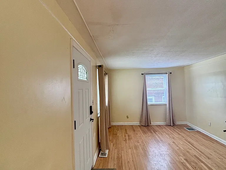 6015 Red Bank Rd — Photo 2