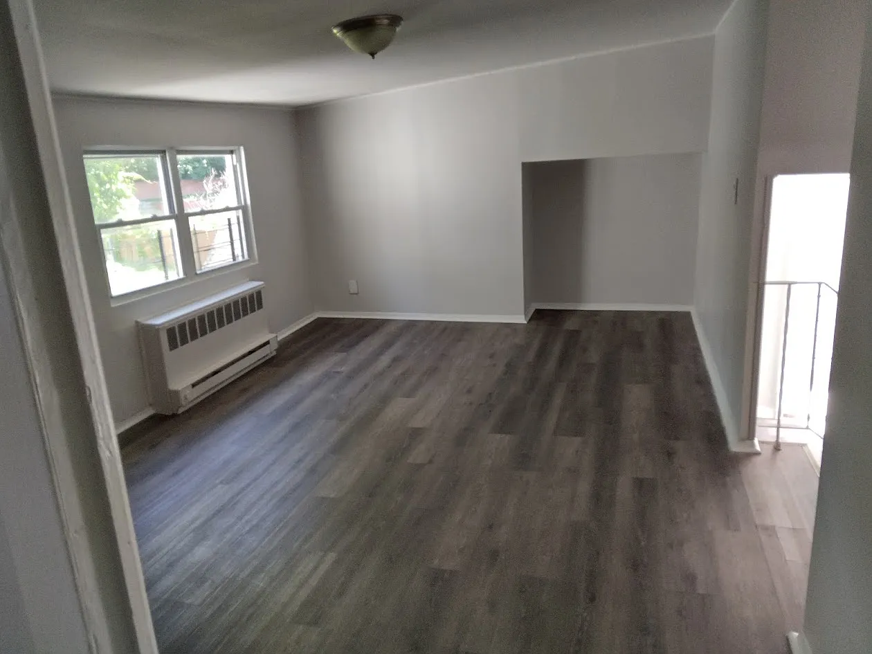 4 bed, 1000 sqft, $3,600 — Photo 3