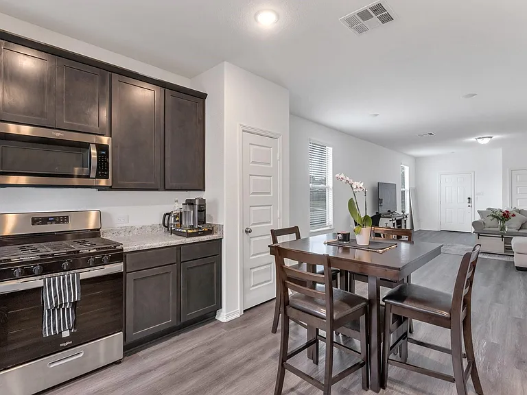 16751 Rover Ln — Photo 4