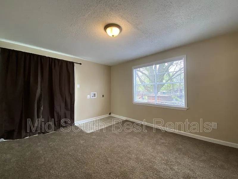 4824 Gum St — Photo 3