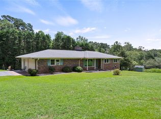 450 Englewood Dr, Westminster, SC 29693