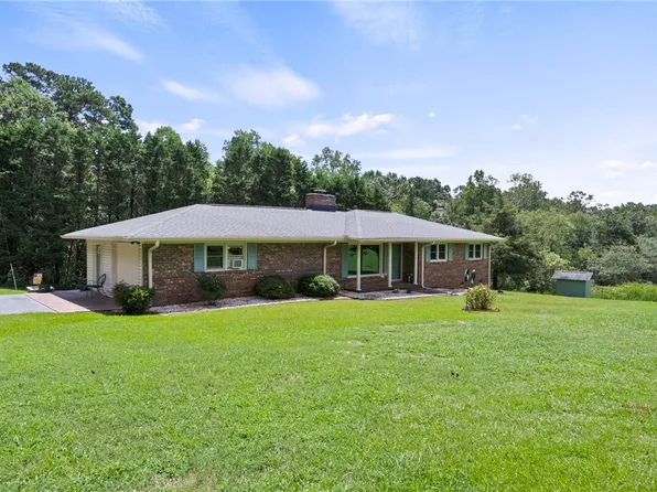 450 Englewood Dr, Westminster, SC 29693