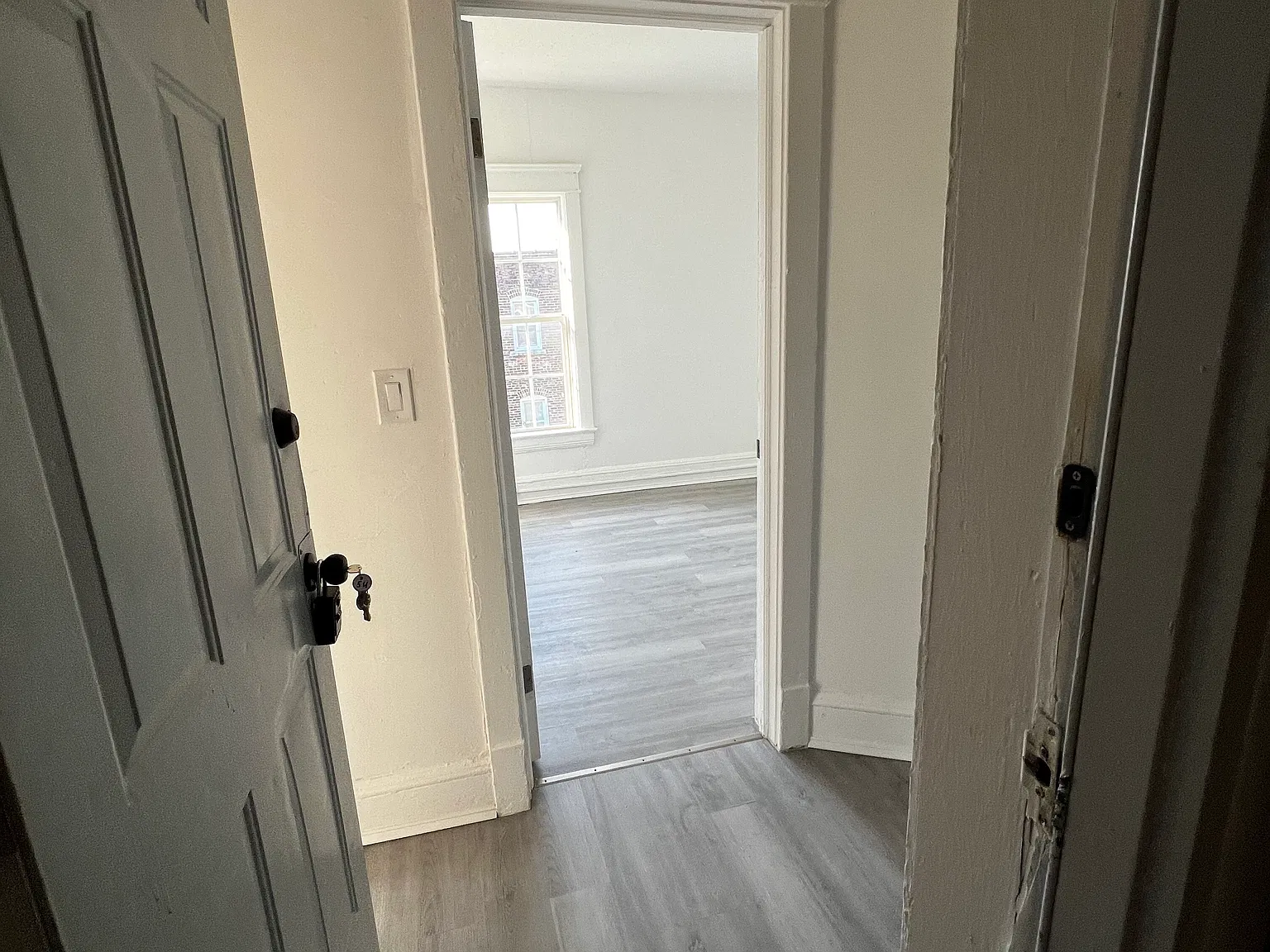 4 bed, 1100 sqft, $1,600 — Photo 1