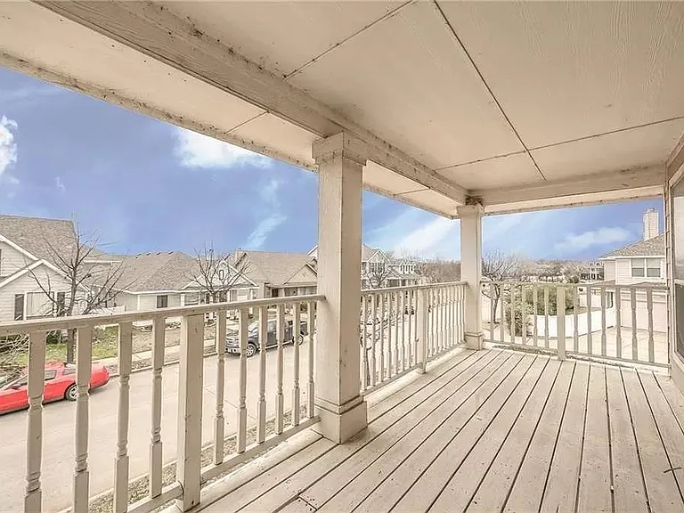10215 Waterbury Dr — Photo 38