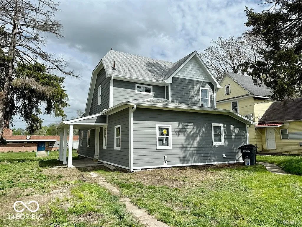 1715 S Madison St photo 1