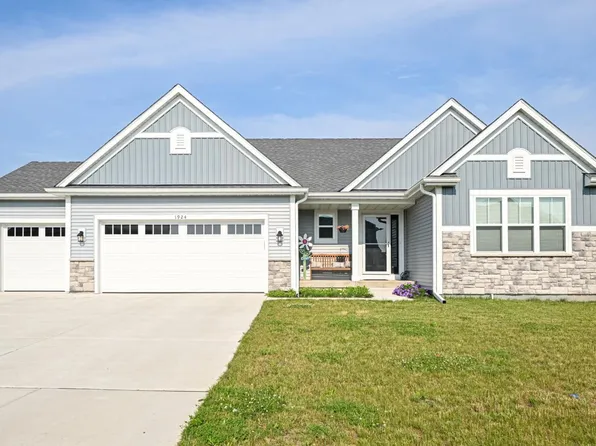 1924 Cheshire DRIVE, Union Grove, WI 53182
