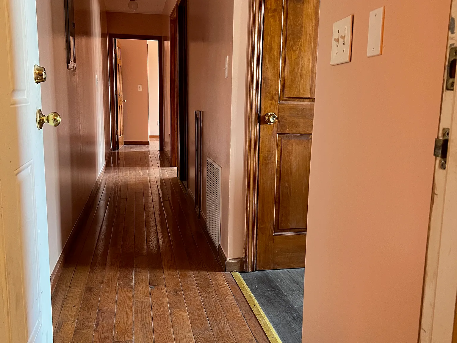3 bed, 880 sqft, $1,600 — Photo 3