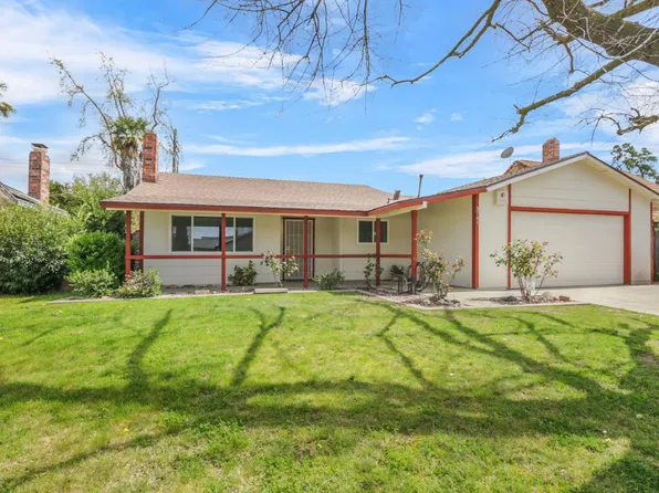 3741 Thornhill Dr, Sacramento, CA 95826