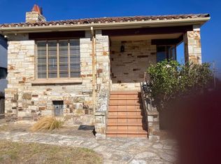 154 El Dorado St, Monterey, CA 93940