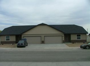 2990/2992 Ruby Dr, Twin Falls, ID 83301
