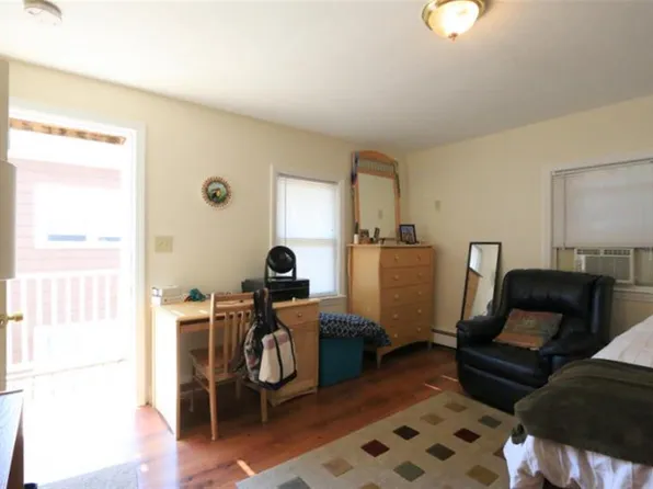 126 Pine St, Cambridge, MA 02139