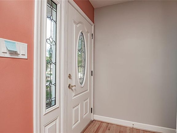 4th image of 8297 Ellerson Dr