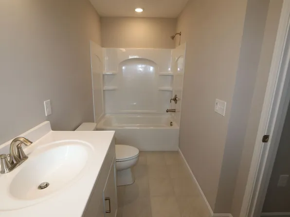 4942 Pebble Ct, Hamilton, OH 45011