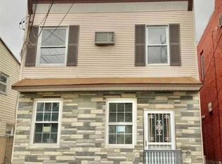 214 William St, Harrison, NJ 07029