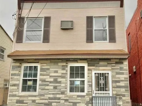 214 William St, Harrison, NJ 07029