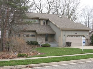 1143 Teakwood Cir, Haslett, MI 48840