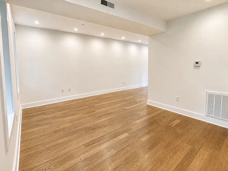 727 Quebec Pl NW — Photo 6