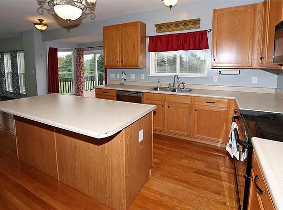 3rd image of 4657 Richmond Forest Dr