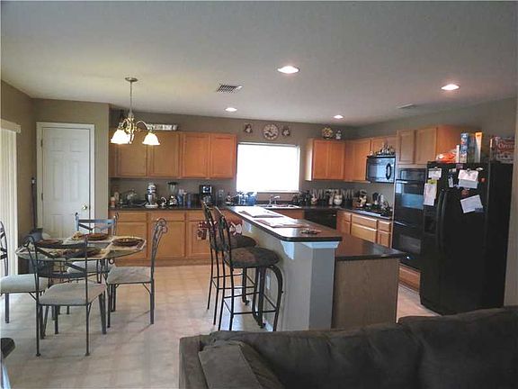 3rd image of 3302 Saint Martin Ln