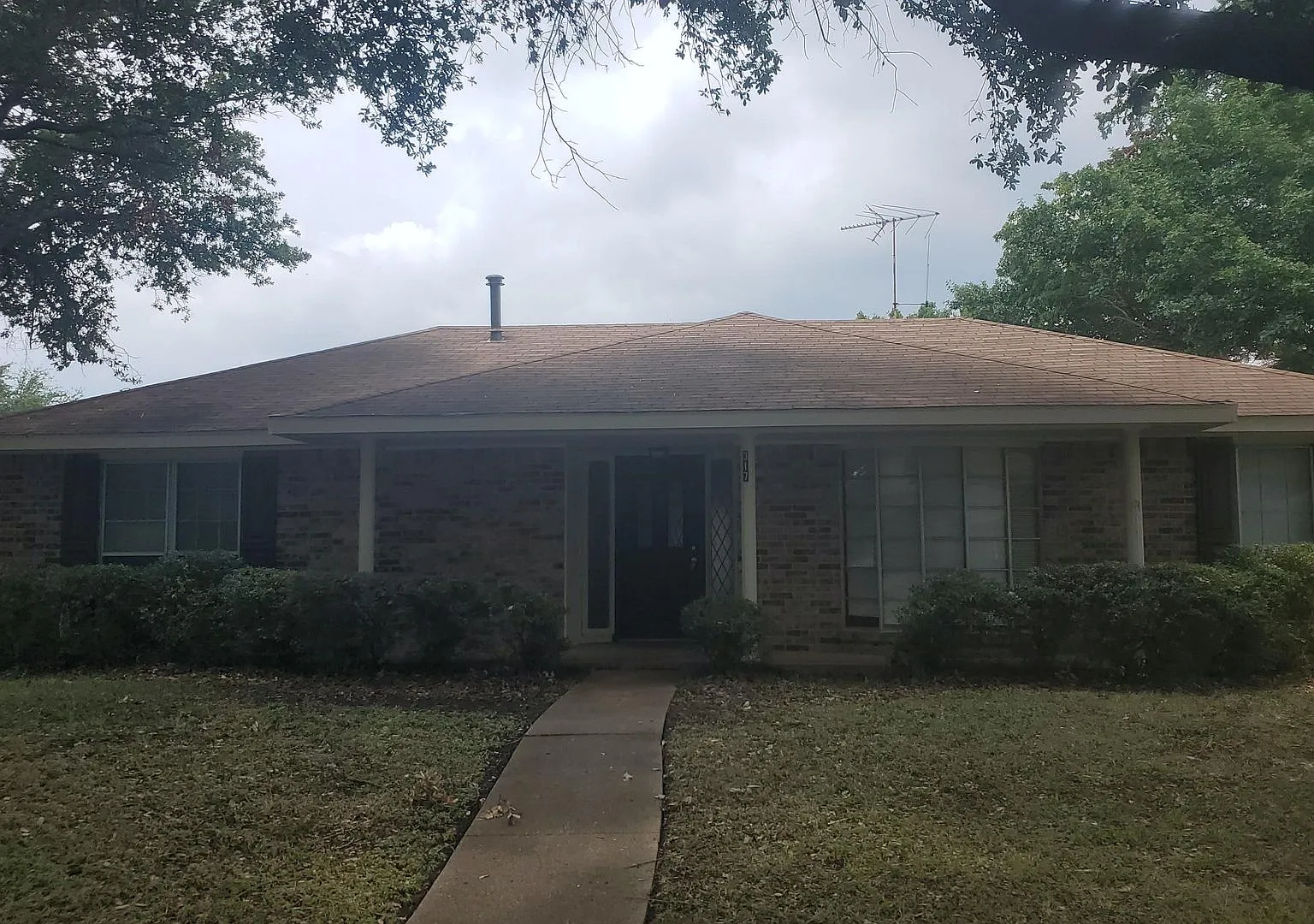 Great Garland Home! Move in ready — Photo 2