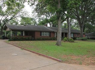 920 Millard Dr, Nacogdoches, TX 75965