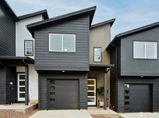 925 Cedar St, Kalama, WA