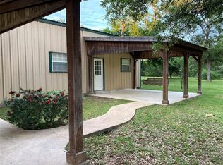 334 Coufal Rd, Fayetteville, TX 78940