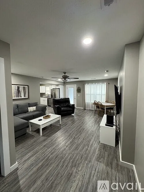 3 bed, 2.5 bath, $2,000 — Photo 3