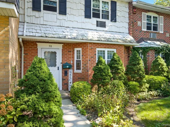11 Glen Hollow Drive #D58, Holtsville, NY 11742