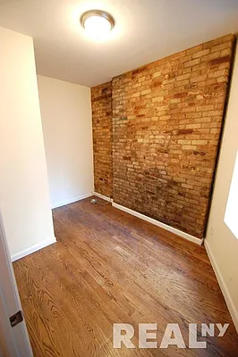Rented by REAL New York | media 16
