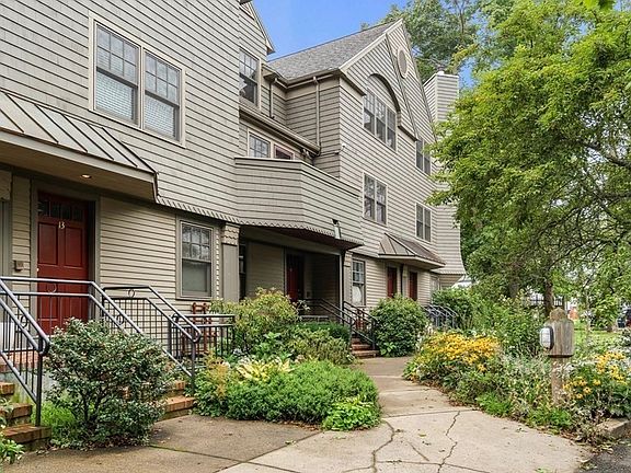 2nd image of 27-27R West St #13