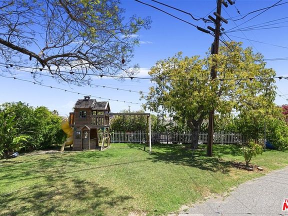 4th image of 3214 Cricklewood St Unit B