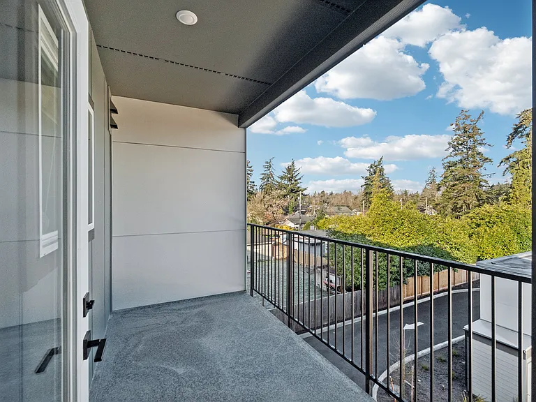Copperstone Luxury Apartments and Townhomes — Photo 15