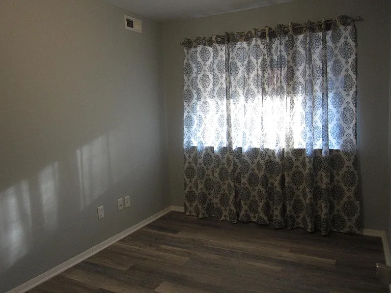 1014 Sandlin Pl — Photo 8